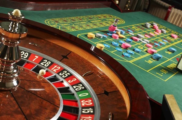 Golden Toad slot game interface showing reels and symbols